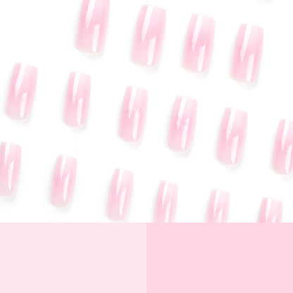 Kunstvolle Nagelverlängerungen mit elegantem Ombre-Finish Brehn