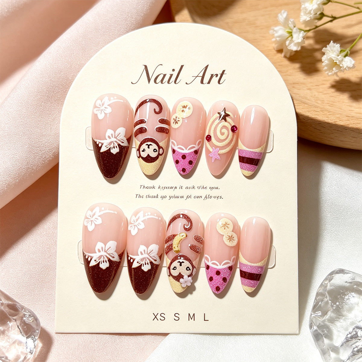 Kreatives thematisches Press-On-Nagelkunstset