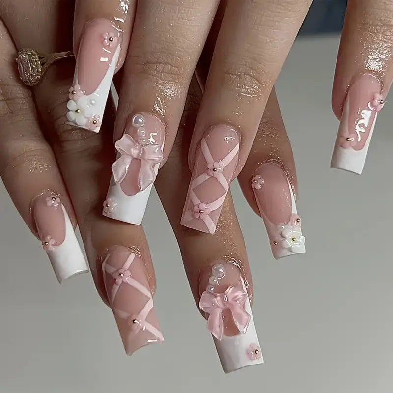 Dekorative Nagelverzierungen Brehn