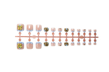 Kunstnagelset mit glamourösen Blumen- und Glitzerverzierungen Brehn