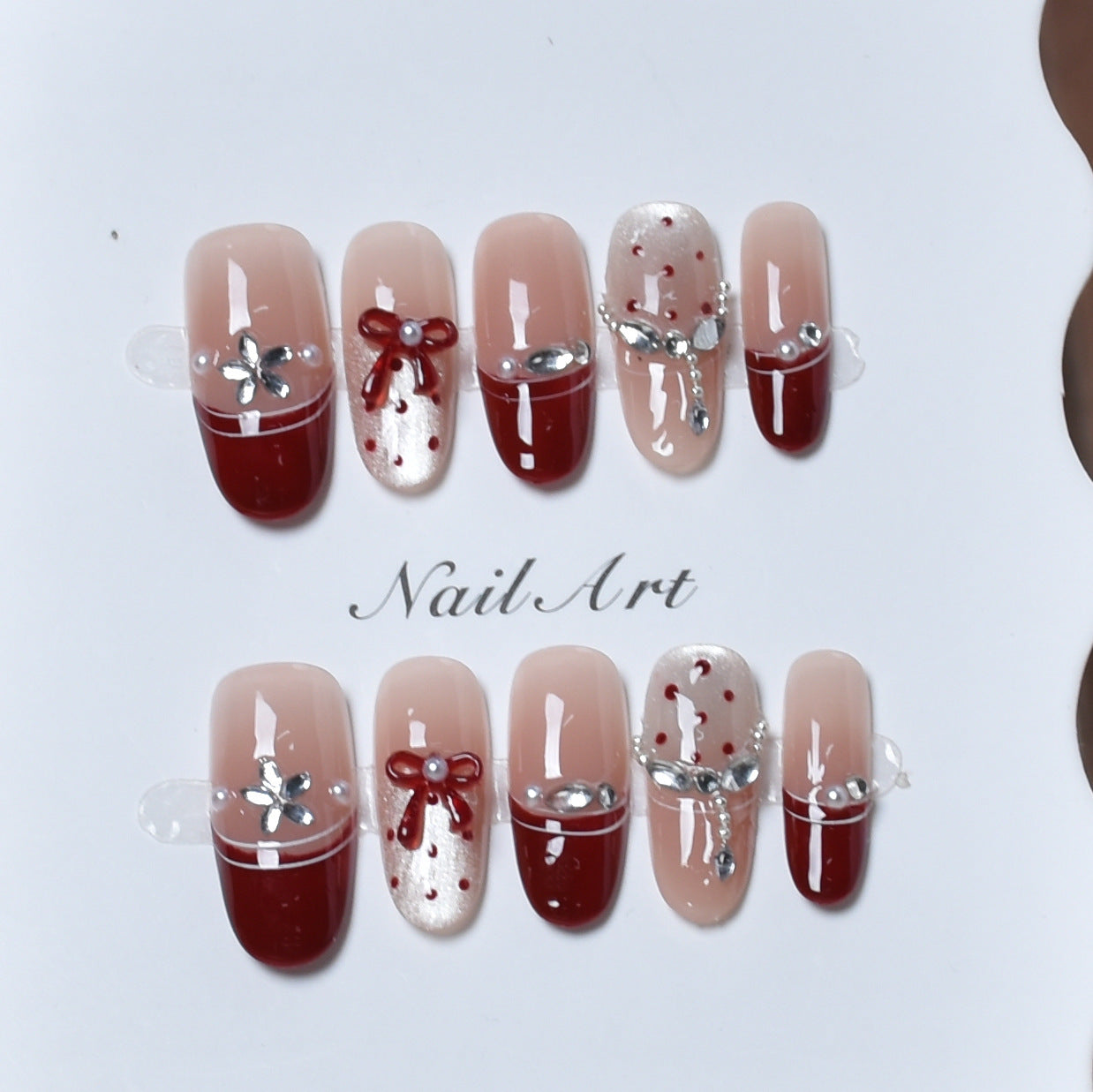 Eleganter festlicher Press-On-Nagelset Brehn