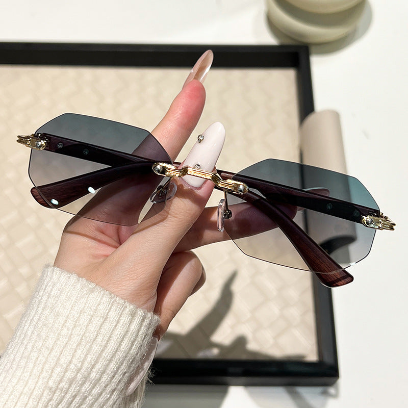 Damen futuristische Sonnenbrille mit geometrischem Rahmen und Holzdetails Brehn