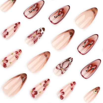 Kunstvolle Nagelverlängerungen mit floralen Akzenten Brehn