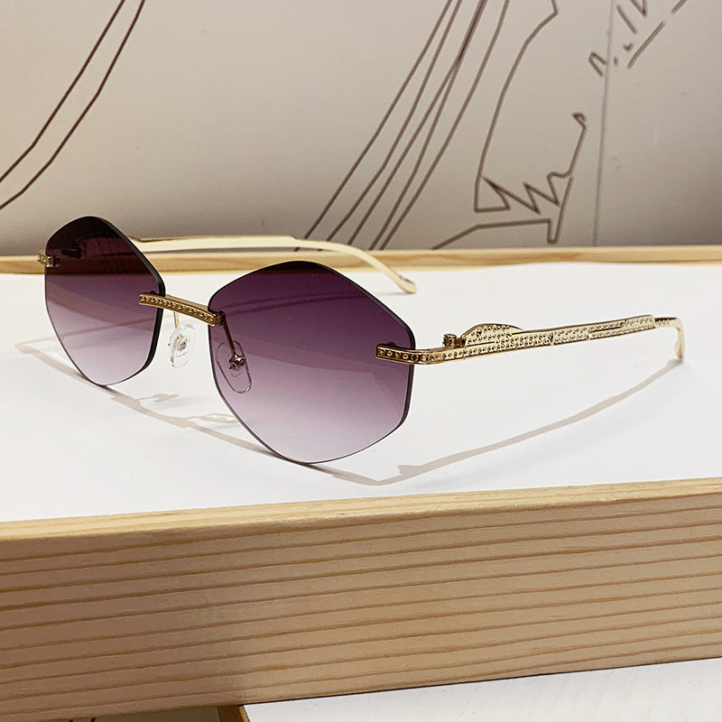 Damen extravagante Sonnenbrille mit funkelnden Akzenten Brehn