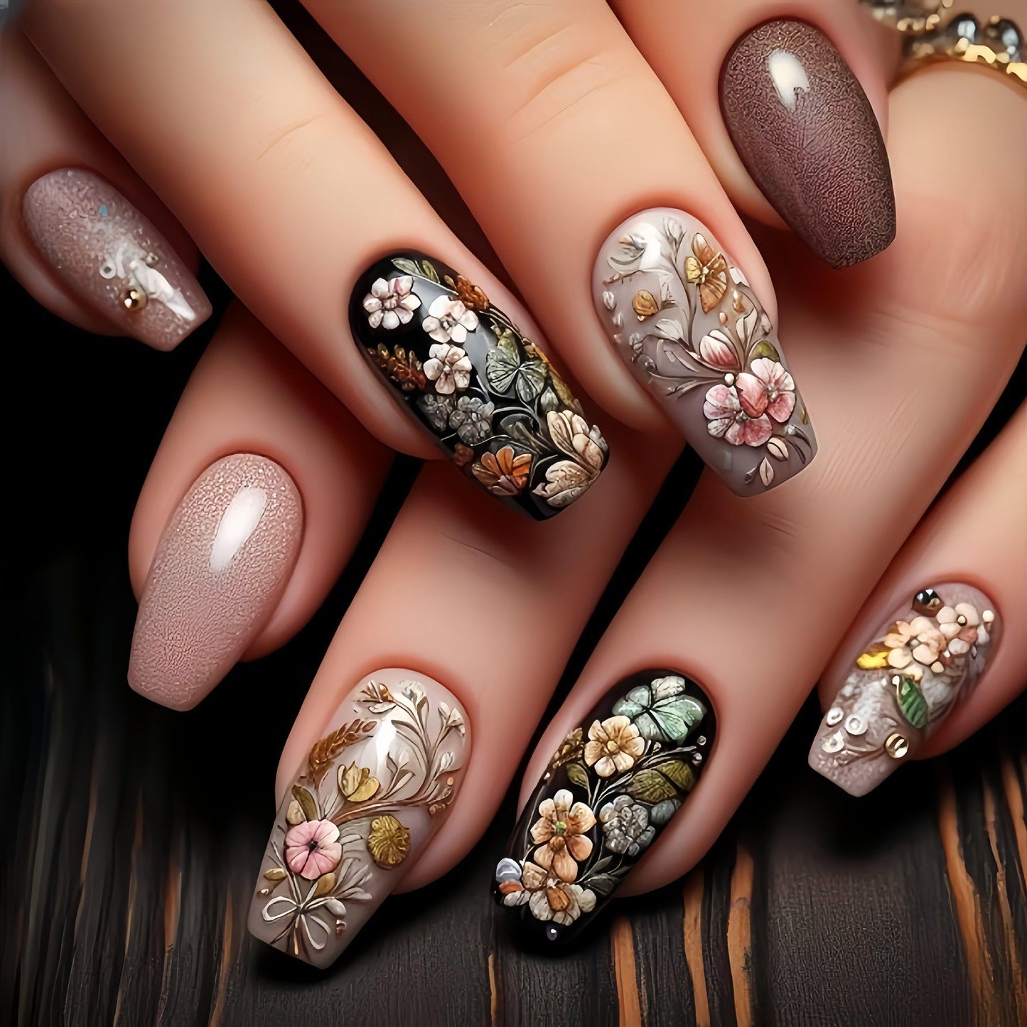 Elegante Nagelkunst mit Schwarz-Weiß-Kontrast Brehn
