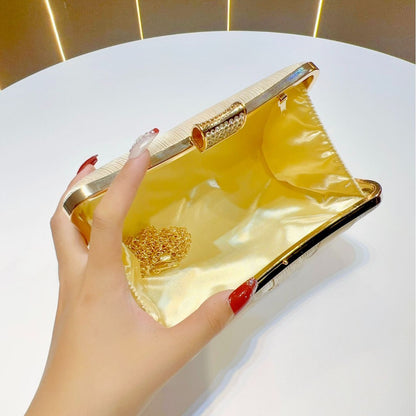 Dekorative Satin Abend-Clutch