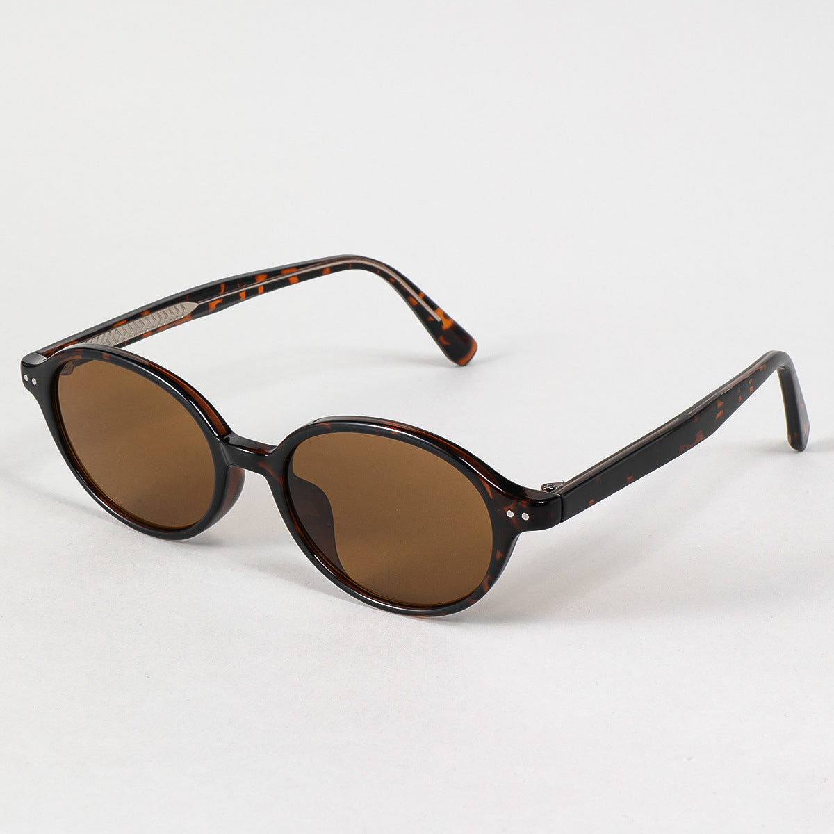 Damen modische Sonnenbrille im Retro-Stil mit braunen Gläsern Brehn