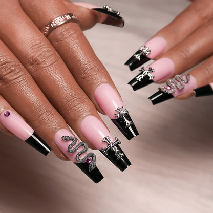 Kunstvolle Stiletto-Nägel mit Glitzer-Akzenten und Kreativdesign Brehn