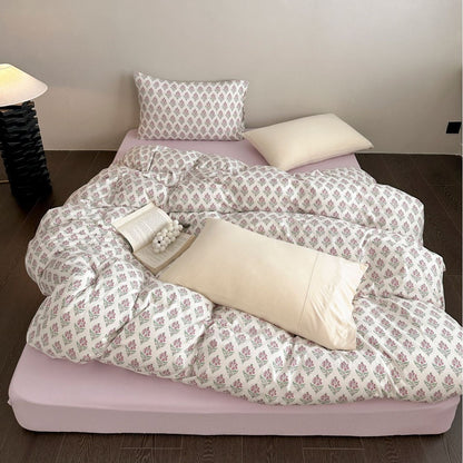 Florales Baumwoll-Bettwäsche-Set mit gesteppter Decke und Kissenbezügen