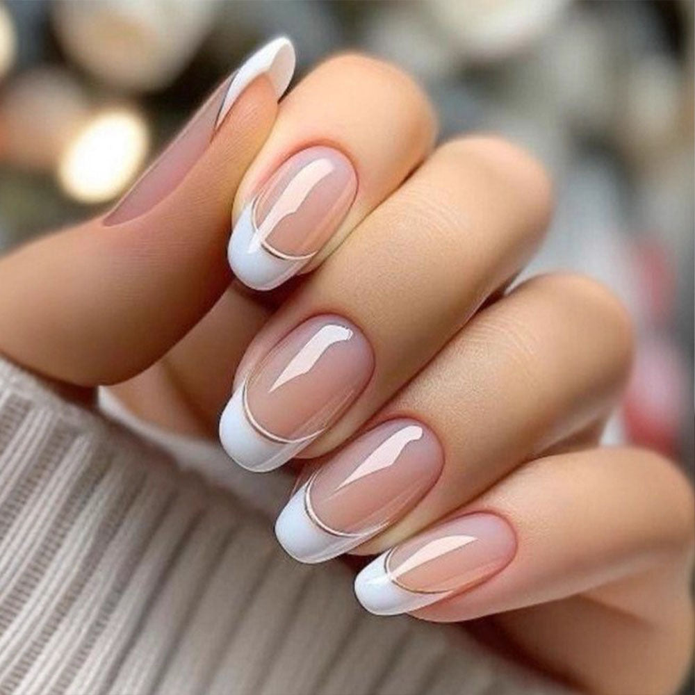 Kunstnagelset mit Eleganter French Maniküre Brehn