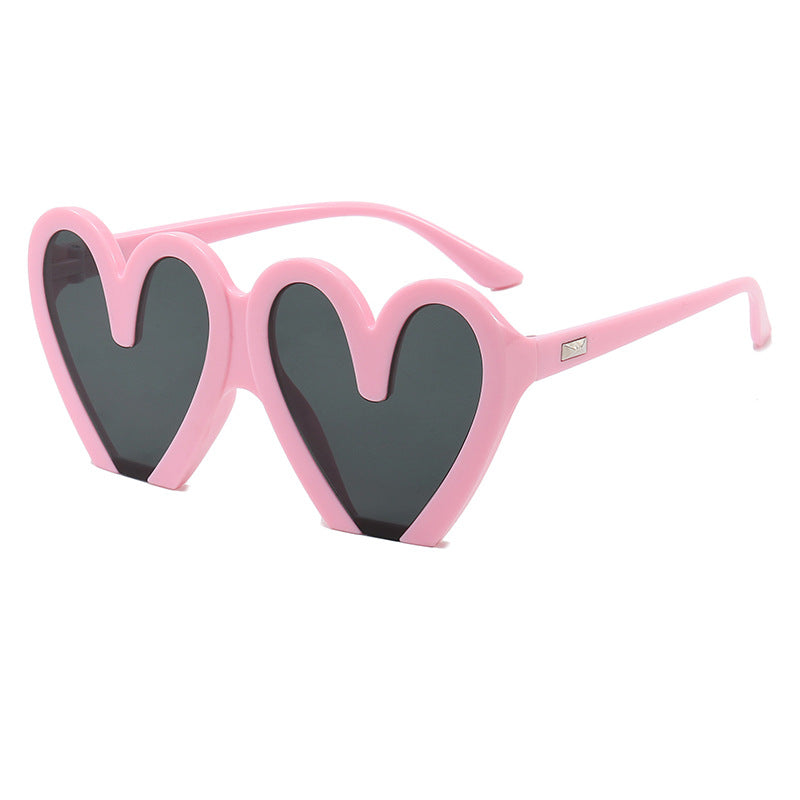 Damen Herzförmige Sonnenbrille mit auffälligem Design Brehn