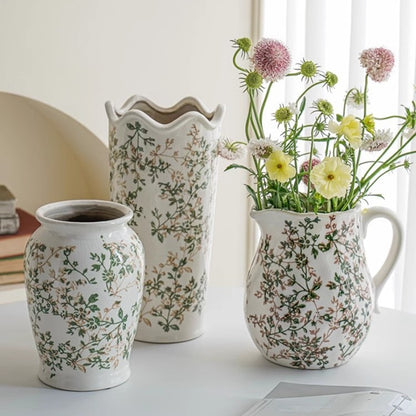 Handgefertigte Keramikvase mit floralen Motiven Brehn