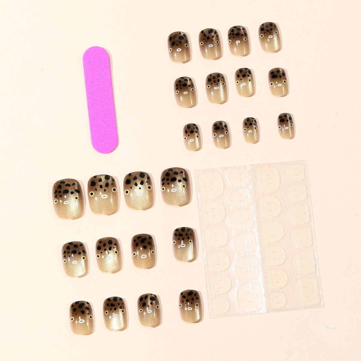 Kreatives 3D Tierdruck Nageldesign Brehn
