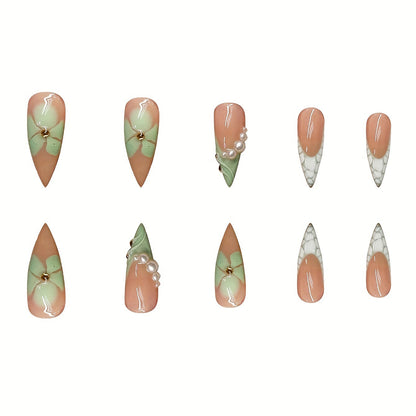 Elegantes Stiletto-Nageldesign Brehn