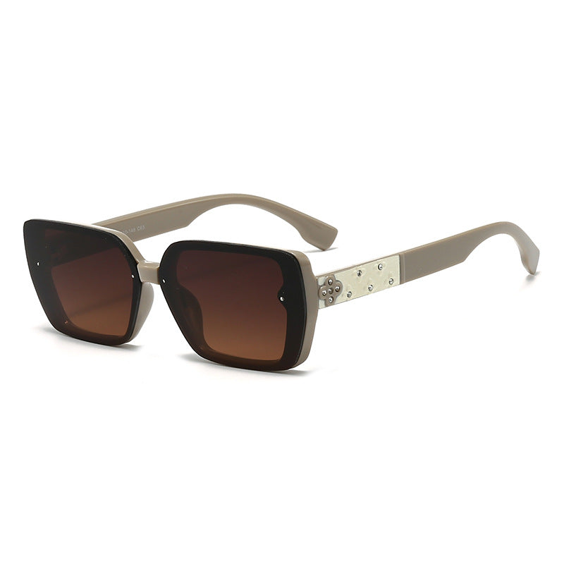 Damen Sonnenbrille mit extravaganten Schmuckdetails Brehn