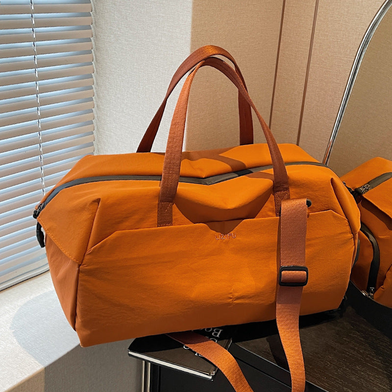 Isolierte Reisetasche