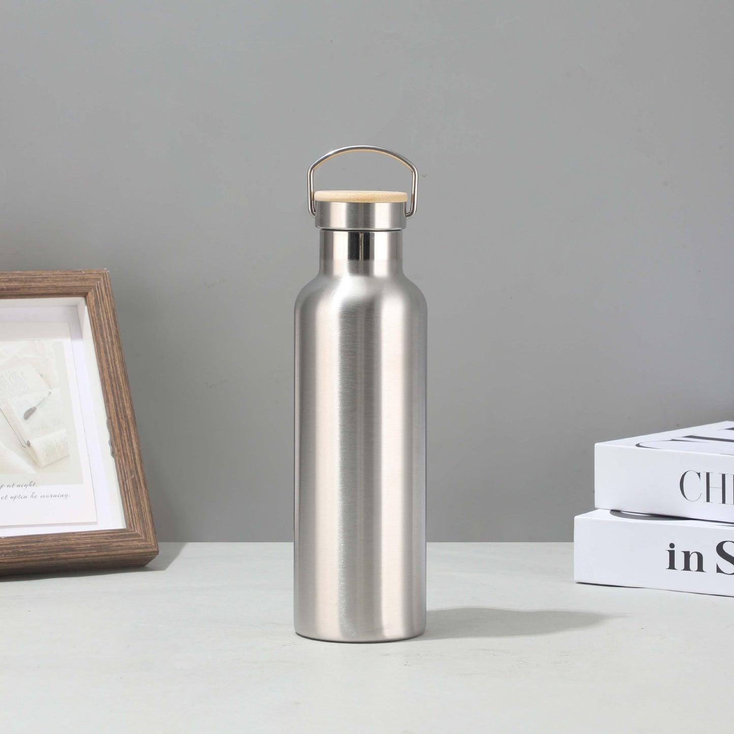 Damen edelstahl Isolier Trinkflasche mit nachhaltigem Bambusdeckel Brehn