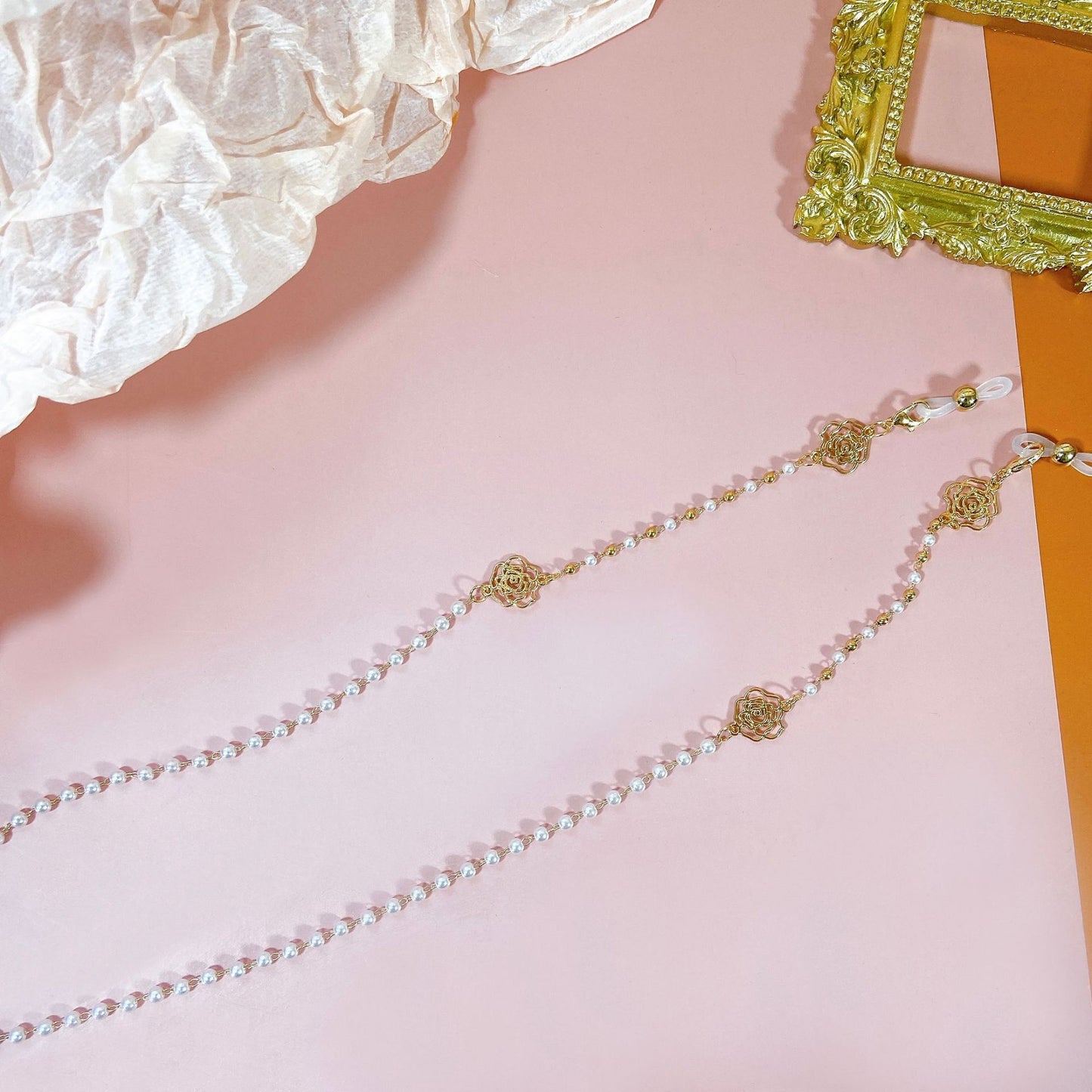 Glitzernde Brillenhalterkette mit Perlen und Floralen Anhängern Brehn