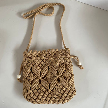 Handgeknüpfte Schultertasche mit Floralen Details Brehn