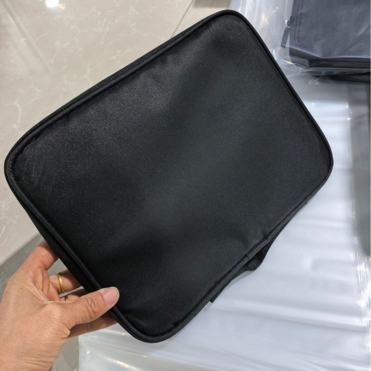 Kompakte Schutzhülle für Laptops Brehn