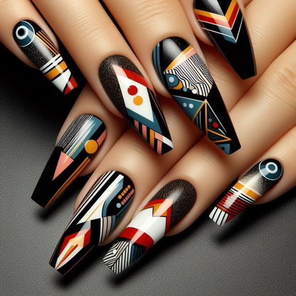 Kunstnägel mit kreativem Tribal-Design Brehn