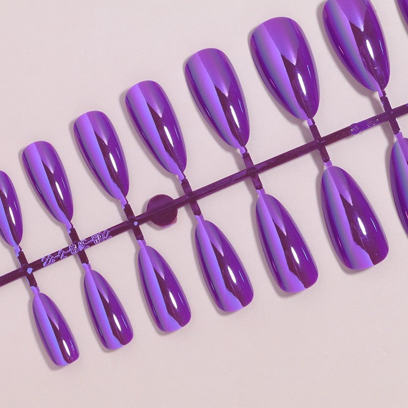 Glänzendes Stiletto Press-On Nägel Set Brehn