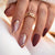 Elegantes Press-On-Nagelset mit künstlerischen floralen und glänzenden Designs Brehn