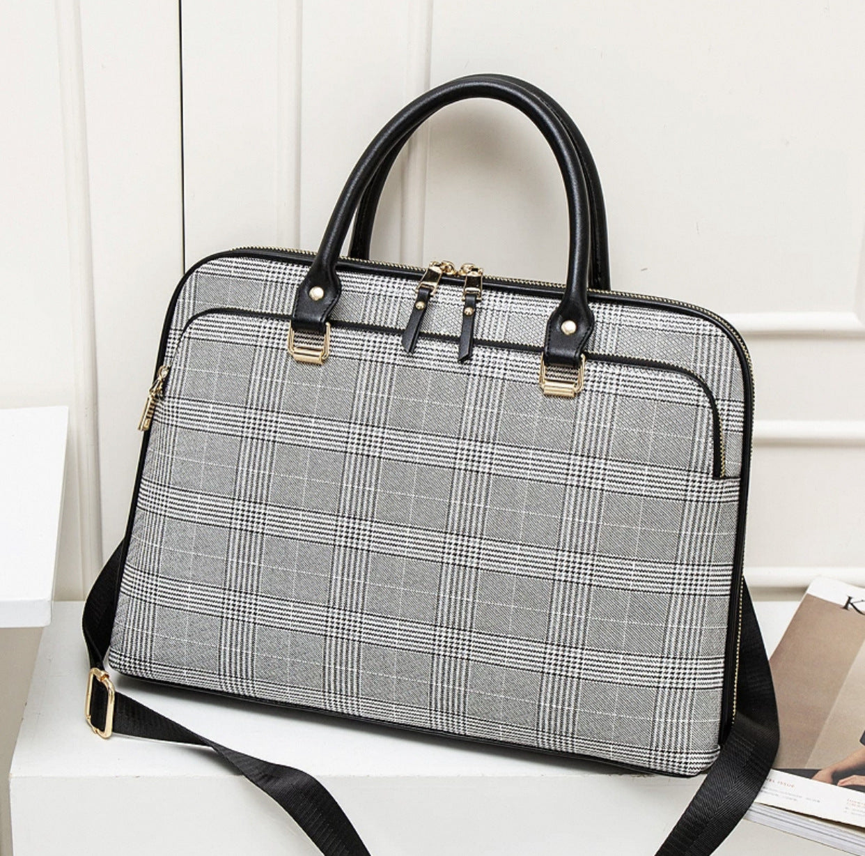 Elegante Laptop-Tasche Im Luxuriösen Krokodil-Look Brehn