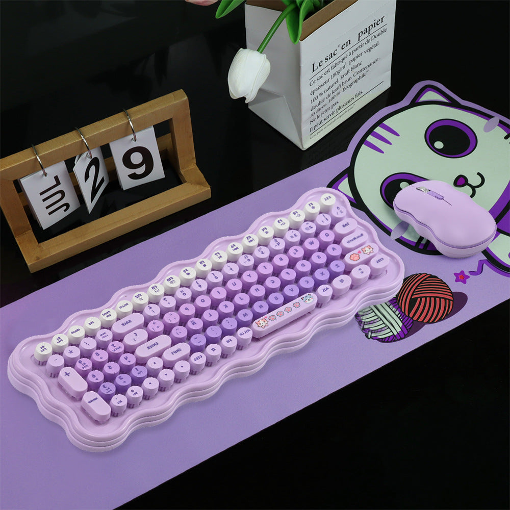 Süßes ästhetisches kabelloses Tastatur- und Maus-Set Brehn