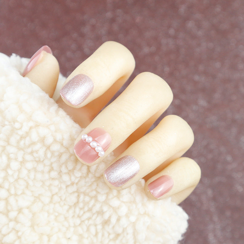 Luxus Press-On Nagelset mit Perlen- und Glitzerakzenten Brehn