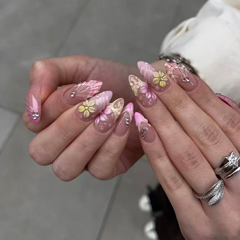 Lebendige florale Nagelkunstverlängerungen Brehn