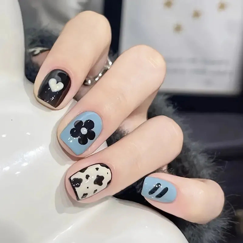 Moderne glitzernde Nagelkunst-Verbesserungen Brehn