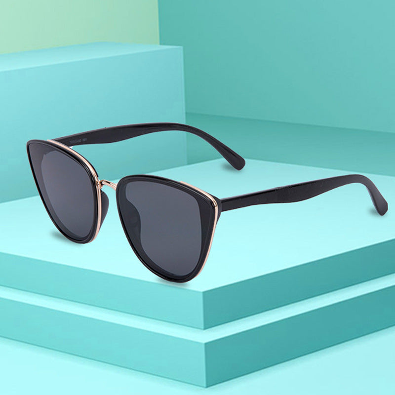 Damen Cat-Eye Sonnenbrille mit transparentem Rahmen und UV-Schutz Brehn
