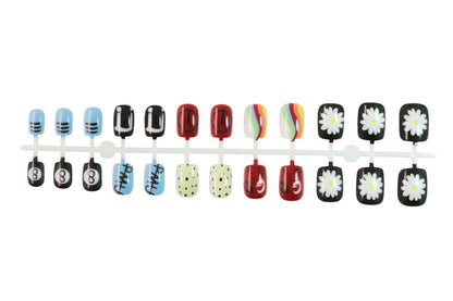 Kunstnagelset mit kreativen und bunten Designs Brehn