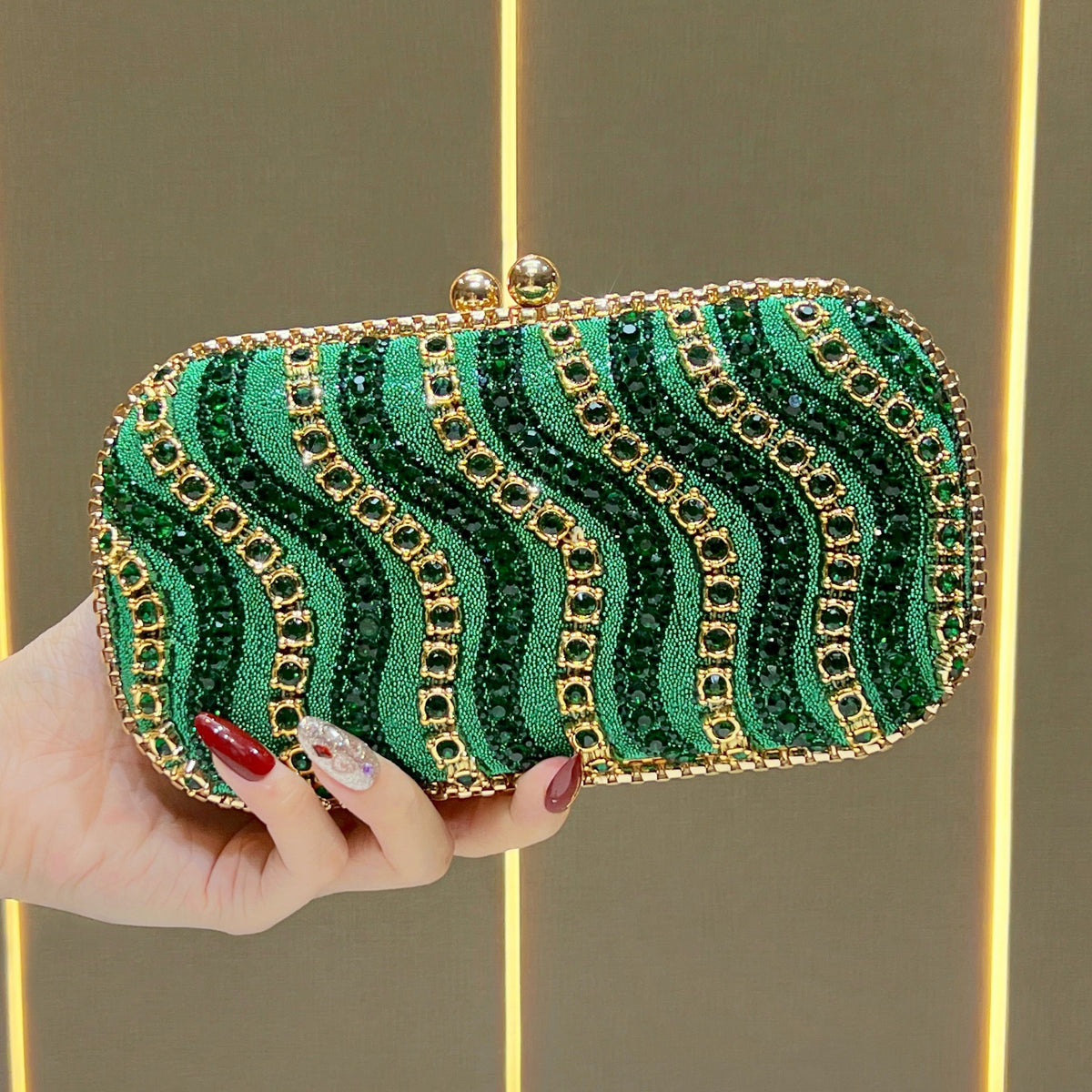 Luxuriöse bestickte Abendclutch