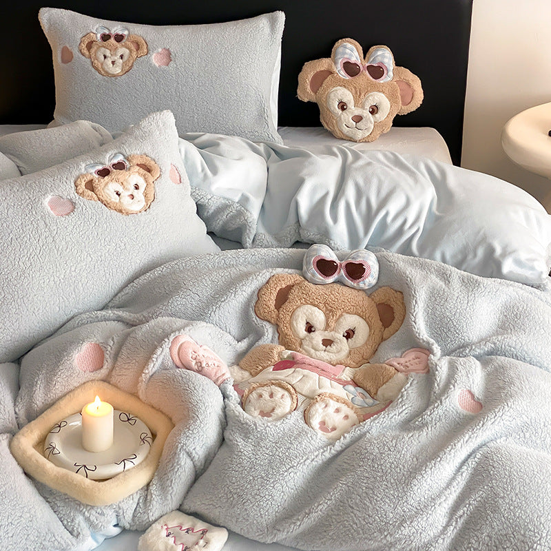 Kuschelige Bettgarnitur mit applizierten Plüsch-Teddys und Sherpa-Oberfläche