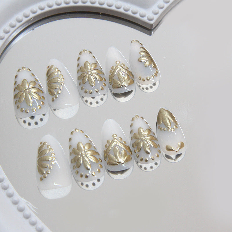 Dekorativer Nagelkunst Design Brehn