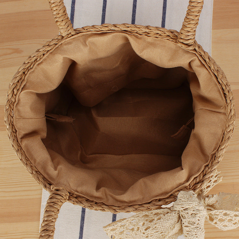 Korbtasche mit Eleganter Spitze Brehn