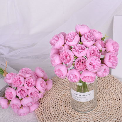 Lebensechter Faux-Peony-Strauß