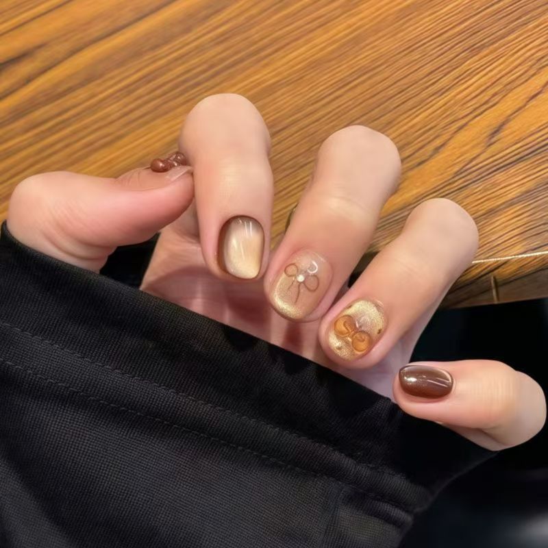 Dekorative Nagelkunst Kollektion Brehn