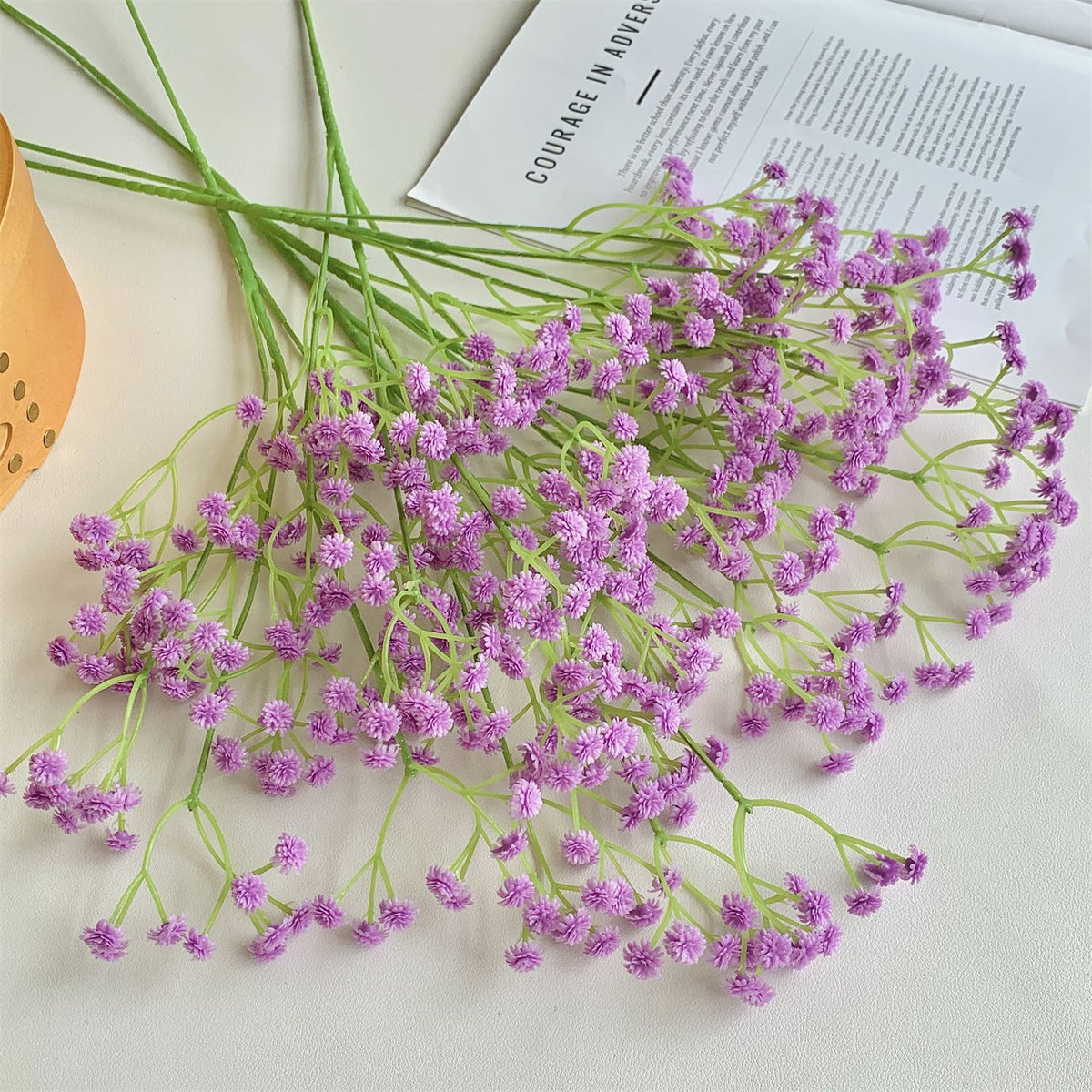 Dekorativer Floralstielstrauß für die Heimdekoration