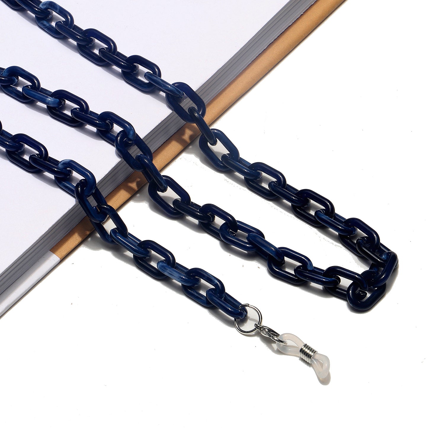 Stylischer Chain Eyewear Holder Brehn