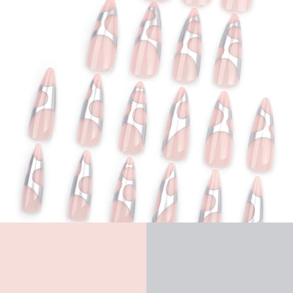 Kunstvolle Stiletto-Nägel mit modernem Design Brehn