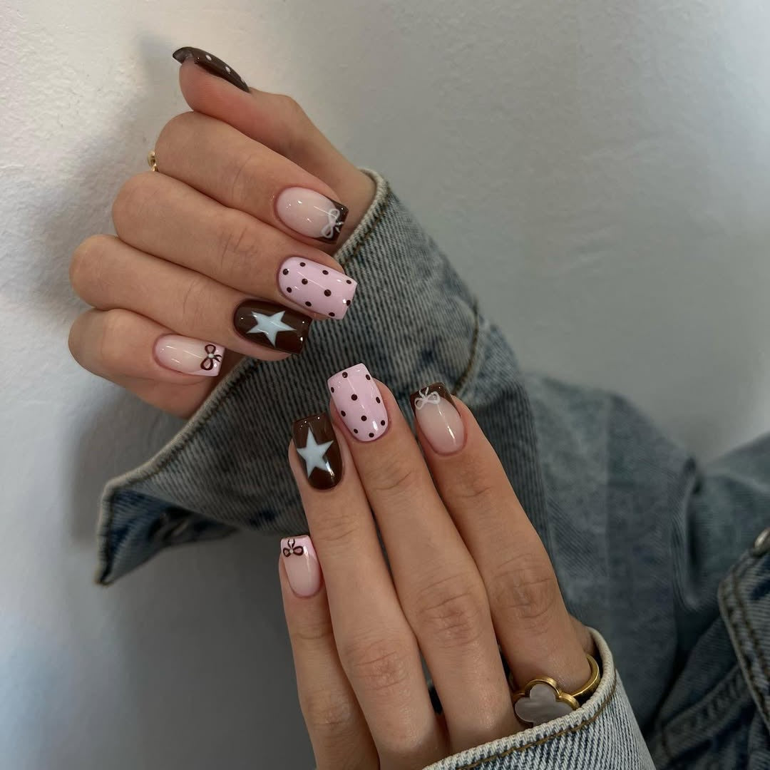 Kunstnagelset mit verspielten Motiven und hochwertigen Verzierungen Brehn