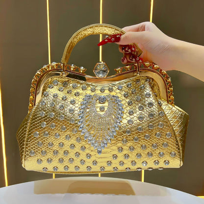 Luxuriöse mit Kristallen verzierte Abendhandtasche