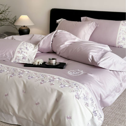 Luxuriöses Satin-Bettwäsche-Set mit floraler Stickkante