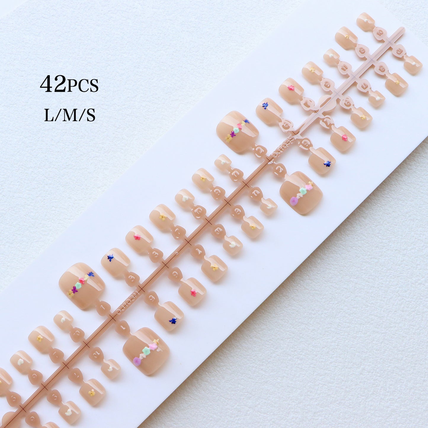 Floral Verziertes Press-On Nagelkunst Set Brehn