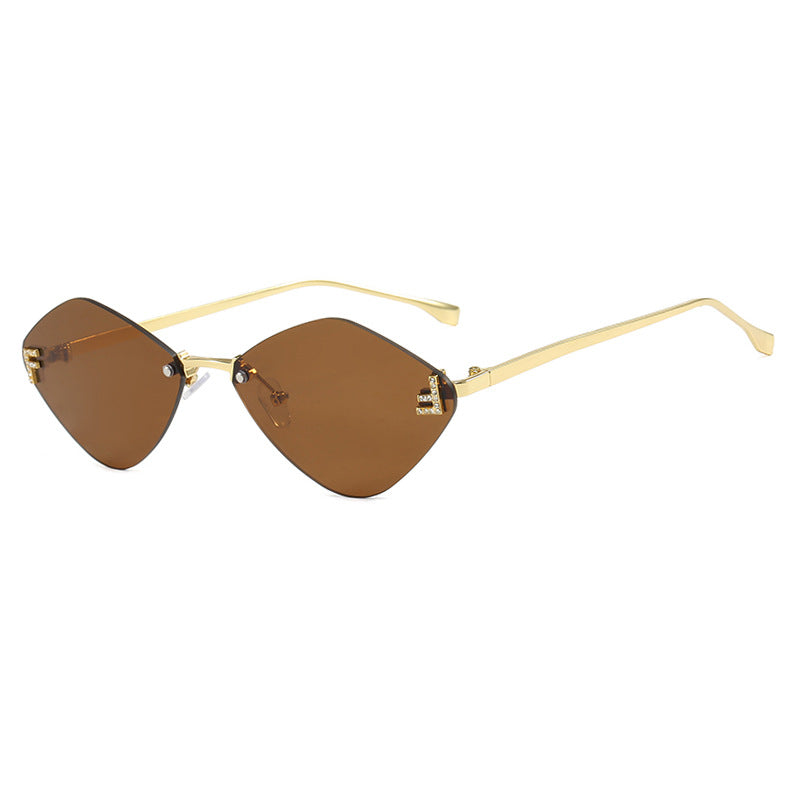 Damen geometrische Sonnenbrille im extravaganten Design mit gradienten Gläsern Brehn