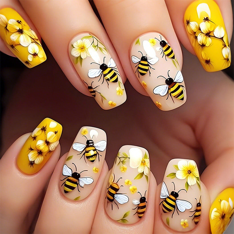 Kunstnagelset mit floralen und bienenmotiven Brehn
