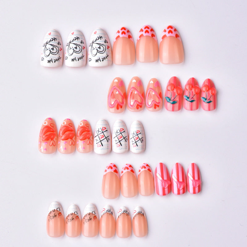 Kreatives Herz-Nageldesign Set Brehn